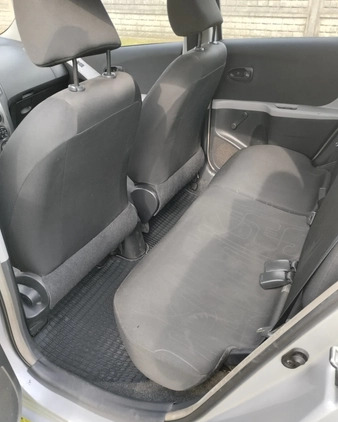 Toyota Yaris cena 16000 przebieg: 327000, rok produkcji 2011 z Gniew małe 106